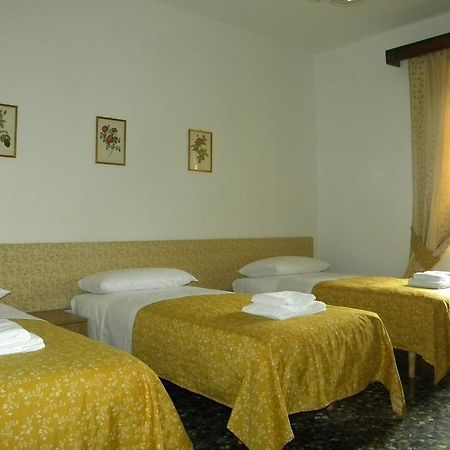 Compass B&B Verona Bagian luar foto